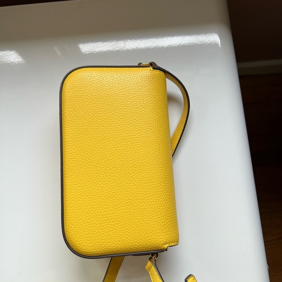 Michael Kors Jet Set Travel Crossbody Bag NWOT - Picture 3 of 5